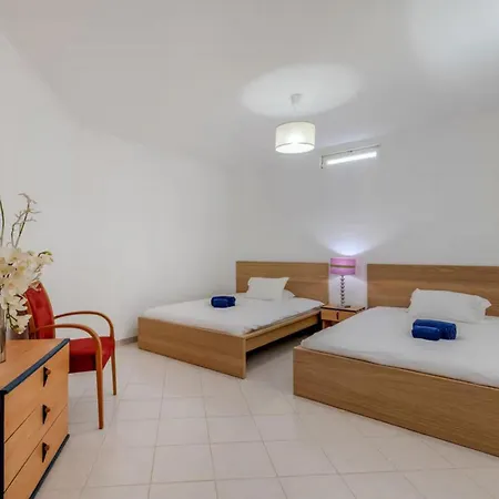 12 Pax Villa Close To Beach@ Armação de Pêra