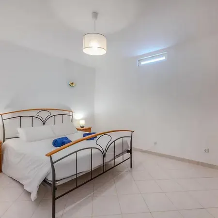 12 Pax Villa Close To Beach@ Armação de Pêra
