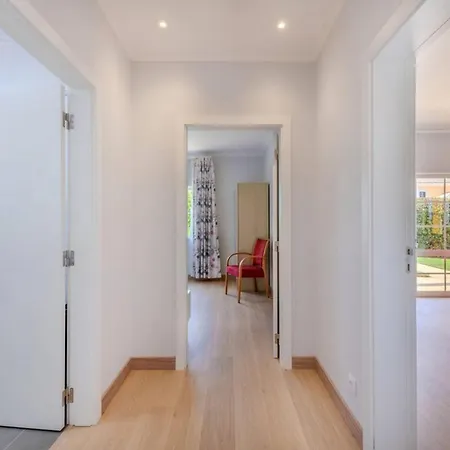 12 Pax Villa Close To Beach@