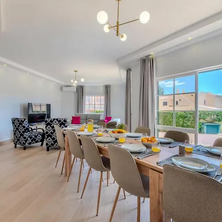 12 Pax Villa Close To Beach@ Armação de Pêra