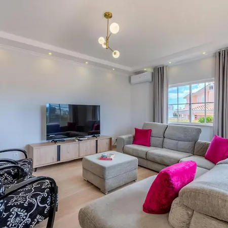 וילה 12 Pax Villa Close To Beach@ Armação de Pêra