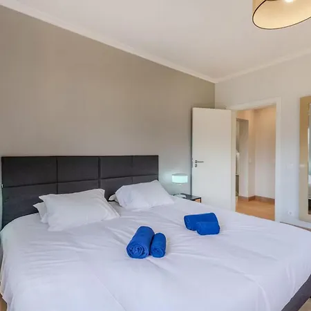 12 Pax Villa Close To Beach@ Вилла