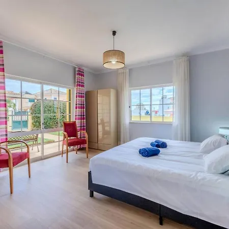 Вилла 12 Pax Villa Close To Beach@