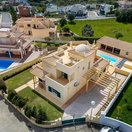 Вилла 12 Pax Villa Close To Beach@ *